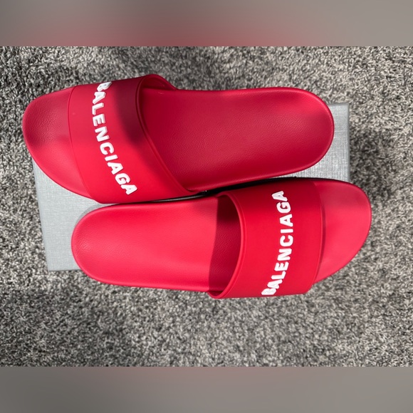 Authentic men’s Balenciaga  red slippers size 11 - Picture 2 of 4